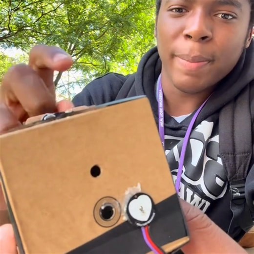 Black Teen Inventor Creates a Homemade Heart Rate Monitor That Could Revolutionize the Medical Industry 🎥: @yard.mon.robotics | Dante Lee