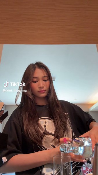 BINI Jhoanna Robles: Solo Performance and Funny Moments