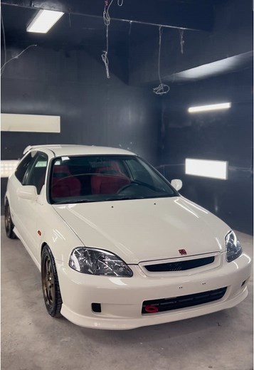 Honda EK9 Type R Restoration by Gemgarage