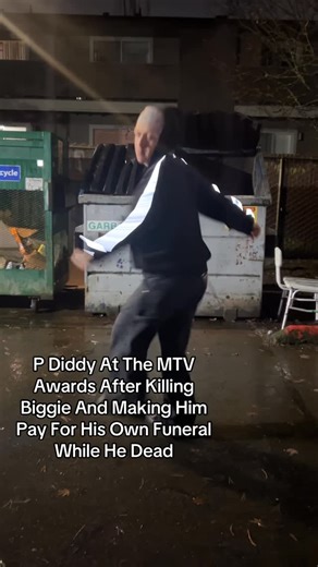 “lil3” on Instagram: "2000s ahh dance moves😭 #pdiddy #50cent #fypp #badboy"