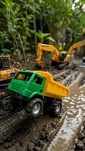 This Tiny Excavator Works Like a Real One