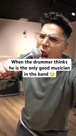 When the drummer thinks he is the only good musician in the band 🙄#shorts #drums #metal