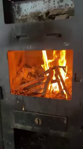 🏡🌲🌳How do you stay connected with nature when you live off the grid? We love gardening, hiking, and fishing. What about you? #offgrid #cabinlife #natureconnection www.TheOffGridCabin.com | The Off Grid Cabin