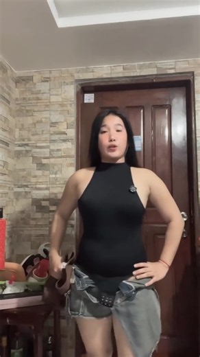 COMFII Vest Bodysuit with Slimming Waist Stylish and Comfortable Round Neck Open Back Design Classic Thong Shapewear