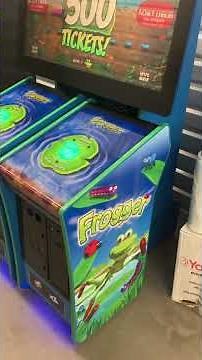 Frogger ICE 1/2 Player Ticket Redemption Arcade Game!