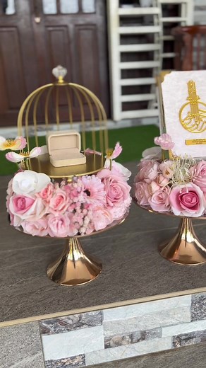 Elegant Decorative Stands for Ring Presentation