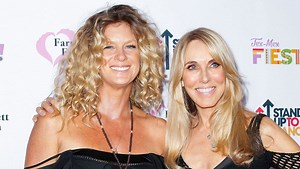Rachel Hunter Opens Up About Creating One Family With Rod Stewart's Other Ex-Wife Alana Stewart
