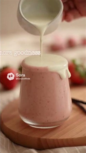 Strawberry Vanilla Smoothie | Cozy Meal Plan Visualizer