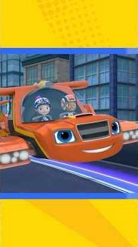 submarine blaze stops stinky skunk bubbles underwater! 🦨🫧 #shorts