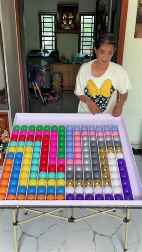 Ball Puzzle Game: Challenge Your Mind with AI