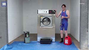 Escape artist breaks out of washing machine while shackled | Daily Mail Online