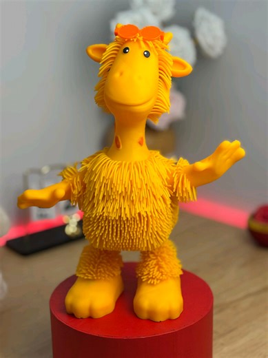 قله الادب دي متوفره عندنا دلوقتي 😂😂😂 الحق اطلب هديه العيد قبل نفاذ الكميه 😂😂 . . . . . . . . #الدمية_الراقصة #هدايا_العيد #fyp #هديه_العيد #ترند