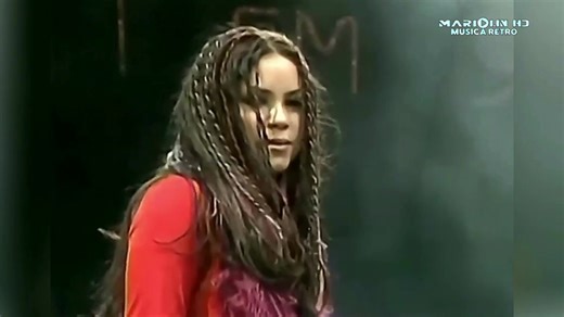 Inevitable. Shakira. 1998 | Mario Lin Bu