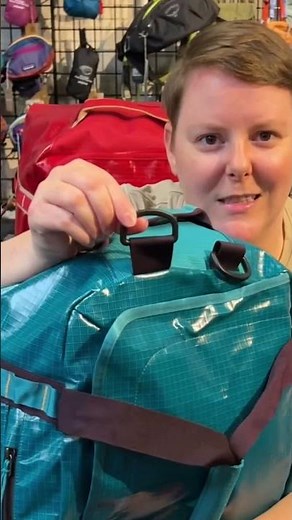 ✈️How to attach the backpack straps on your Patagonia Black Hole duffel!🌎 #blackhole #patagonia