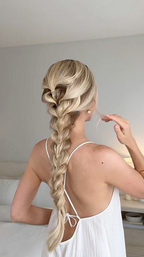 Alex Gaboury on Instagram: "How to create a voluminous braid (even with short hair!)❤️ I used @luxyhair’s 24” Seamless Dimensional Beige Blonde Clip-Ins to add fullness and length. These extensions are my go-to when I want to take my hair from everyday to special occasion. Use code ALEXGABOURY to save $✨ How to: • First, section off the hair at your crown and secure it. • Then, trace an inch down to the back of your head, and section it into two parts. • Secure them together over your previous p