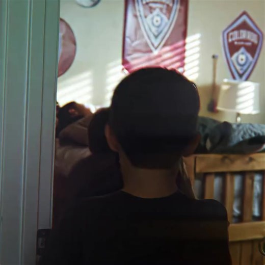 January 10, 2026 Taiwan’s education system has long been dominated by Mandarin, leading to a steady decline in the number of people who can speak Taiwanese (Hokkien). With the launch of the first public “Taiwanese Language Experimental Elementary School,” public attention has turned to whether this could bring new hope to the aging local language. Huang Ziwei, a 37-year-old from Kaohsiung, grew up in a Taiwanese-speaking household. Now a father, he actively creates a Taiwanese-language environme