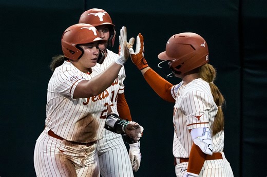 Katie Stewart continues power surge for Texas softball