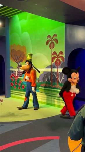 86K views · 625 reactions | Goofy shows his pal Mickey Mouse the hidden Mickey on the wall in Epcot’s CommuniCore Hall. ❤️ | Chip and Company | Facebook