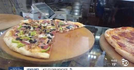 Fans gather for Comic-Con preview night, businesses prepare for busy weekend