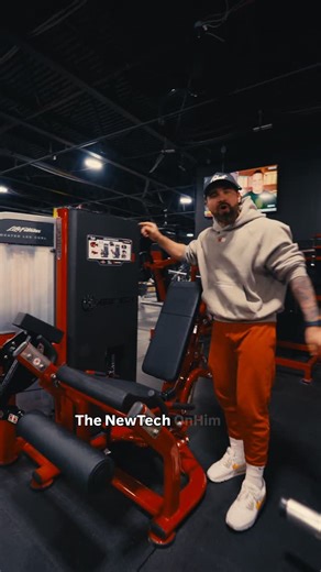 PWRBLD Gym ® on Instagram: "NewTech Leg Extension Tutorial 🔥 This isn’t your ordinary leg extension so here’s a tutorial! 🔥 Available at PWRBLD KOP & Philly 🔥"