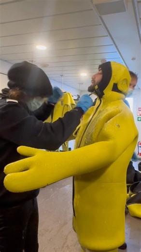 Teletubbies Suit 🤩 Special suit for swimming in freezing cold 🇫🇮