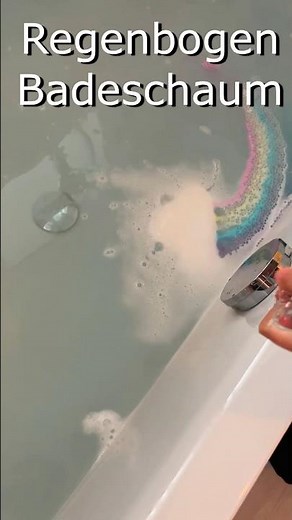 Geschenketipp Kinder ab 3 Jahre Regenbogen Badeschaum Regenbogenfarben Geschenkset #geschenkideen