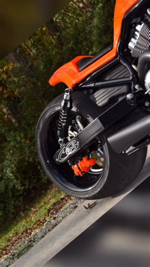 Harley V-Rod with a 360 front and back!!! #harley #vrod #vrodmuscle #harleydavidsonmotorcycles #garwoodcustomcycles #candscustom | Garwood Custom Cycles