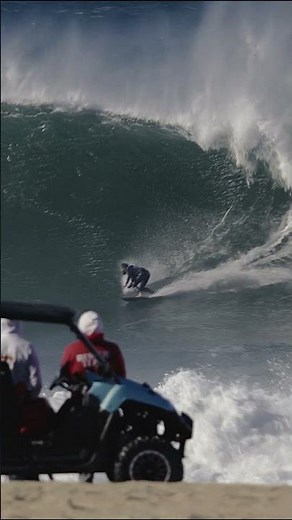 Slow-Mo Wipeout in Nazaré 🌊 King of the Surf Vibes