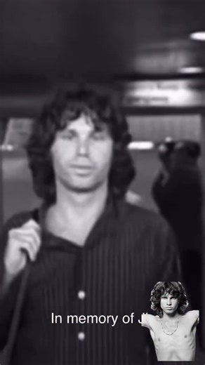 Liz Lange on Instagram: "Jim Morrison. Unpopular opinion: I loved Jim but I never liked The Doors. I just didn’t like their music. I mean this song is ok I guess but that’s it for me. I know, I’m weird. Anyway, I do think he was gorgeous and I had the BIGGEST crush on Val Kilmer when he played him in the 1991 movie about the Doors. Via @missmissyphilly #jimmorrison #retrochic #oldhollywood #goldenage #classic #nostalgia #legend #jimmorrisonforever #hollywood #oldhollywoodlovers #vintagefashion #