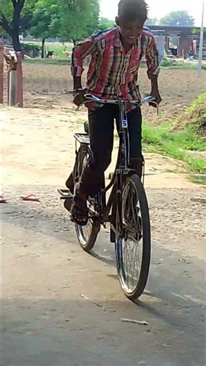 bycycle Stanton roll 🥰🥰🔥 #ytshorts #funny #cycle #stunt #comedy #automobile