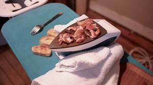 He cooks bacon on irons and eggs in a kettle. 'The friendly face of anarchy, the anarchic face of food and the foodie face of comedy' (Scotland on Sunday). Book here: http://bit.ly/2m87Rif | Soho Theatre