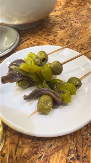 De gira #celiabecks #musica #bass #music #rock #newmusic #musician #guitar #drums #tour #ontour #pop