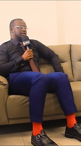 14K views · 592 reactions | Le mystère des chaussettes rouges #chaussettesrouges #richesse #vatican #Pauvreté #davgui #josephmaximebilivogui | Davgui | Facebook