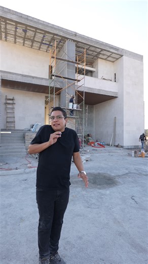 Construcción de Casa con Energía Sostenible