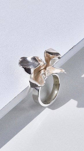 Aaaaaah! *insert several French swear words here* Creative work isn’t always linear (dare I say never?) Sometimes a set that looked perfect on paper just doesn’t translate on camera, you sit down, you take a break, drink some tea, eat some chocolate, and try again! Good thing I have quite a collection of props! And if you want to take advantage of it, email me (via the contact me button on my profile) I'm taking bookings for November and December, then will be off for half-term and back at the b