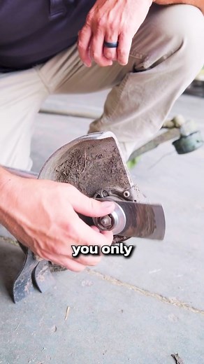 156K views · 616 reactions | Lawn Edger vs. String Trimmer #lawn #lawntools #lawncare #landscaping | Summit Lawns | Facebook