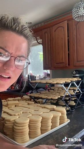 Sugar Cookie Decorating Ideas: From Galaxy Designs to Kitchen Decor