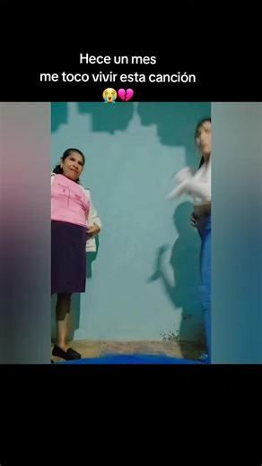 Un mes ya que no está aquí conmigo mami , la falta que hace nadie se la imagina . Lo triste que es venir a la casa y no verla 💔 Un abrazo hasta el cielo mi reina amada 🕊😭