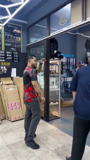 Esok last day untuk korg dtg nak pasang tinted ke android player ke sblm raya ni tau