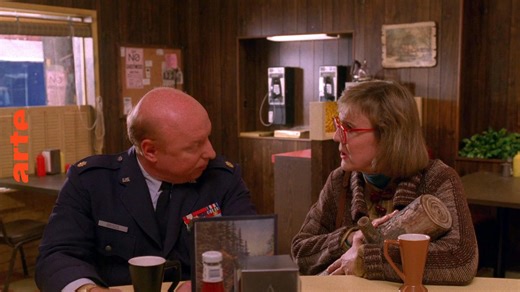 Twin Peaks - Staffel 2 (2/22) - Koma - Serie streamen