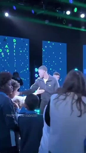 Mamadou Sarr: Chansons et Performances Énergétiques