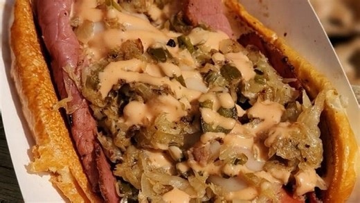 Steamy Weiners hot dog trailer moves into Old Town bar kitchen