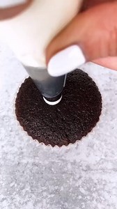 Cute! 🦓🦓🦓 #zebra #animalcupcake #cupcakes #cakedesign #cakeart | Love Cakes