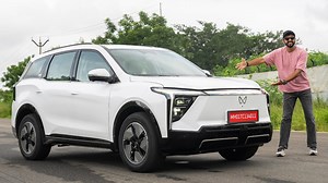Mahindra XUV900: Feature-loaded 7-seater