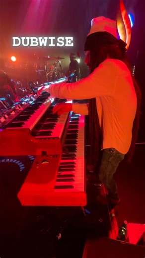 Pau Dangla Valls on Instagram: "🎹🎛️ one drop 🔥🥁 #reggae #livemusic #groundation #reggaemusic #nordkeyboards"