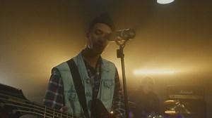 Essentials of Bass Guitar: A Beginners Guide to Grooving