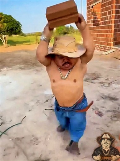 Always with the funny diary of the fun dwarf Pililiu 😂🇺🇲 #funnyvideo #humor #comedy #jumper19s #usa_tiktok