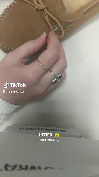 ✨ How to tie your rawhide laces: a Minnetonka tutorial for tying the perfect bow ✨ #minnetonka #lifehacks #lifeprotips #rawhidelaces #howtotieminnetonkas #shoelacehack #howtotieabow #perfectbows #shoelacestyle #shoelaces