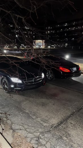 Exploring the Mercedes-Benz CLS550: A Review