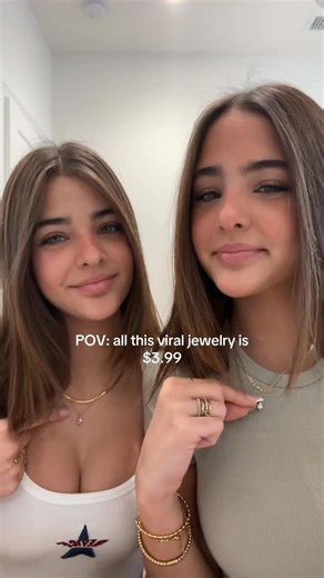 Ava + Leah on Instagram: "Run to @evryjewels now use code AVANLEAH #blackfriday"